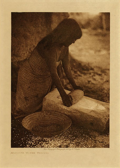 Maricopa woman mealing 1907