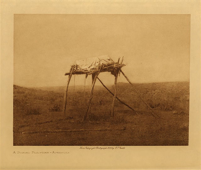 A burial platform (Apsaroke) 1908