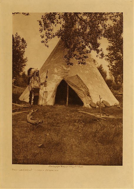 Two Leggings Lodge (Apsaroke) 1905
