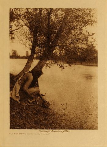 He perceived an earthen vessel 1908