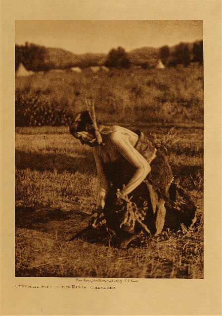 Offering pipe to the earth (Cheyenne) 1911