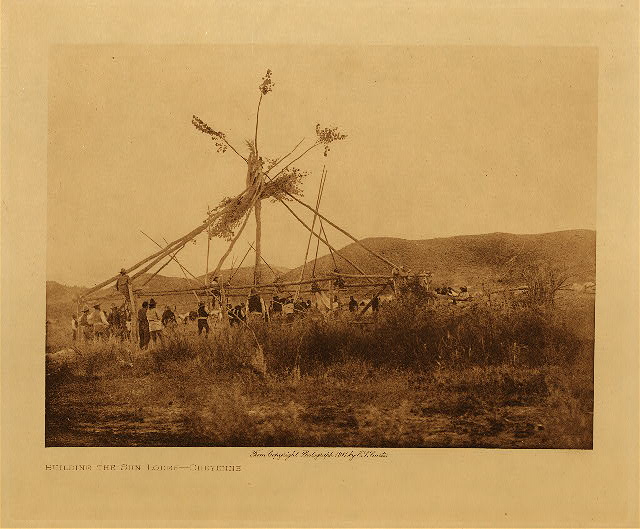 Building the sun lodge (Cheyenne) 1911