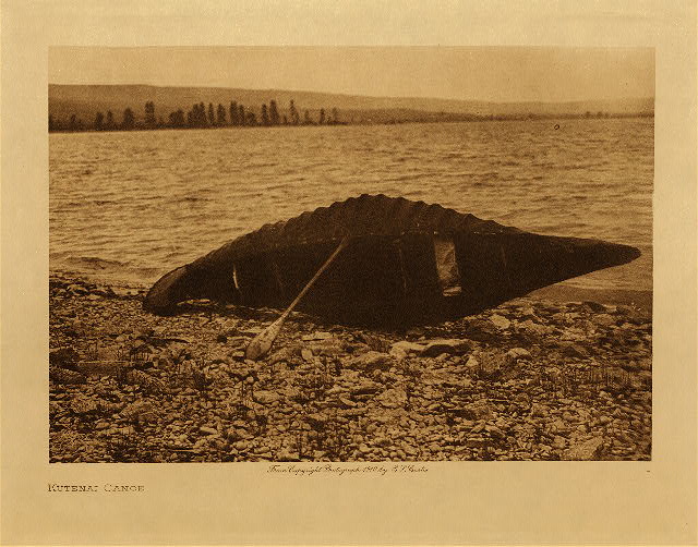Kutenai canoe 1910