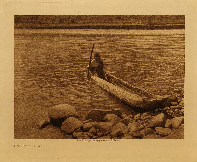 Nez Perce canoe 1910
