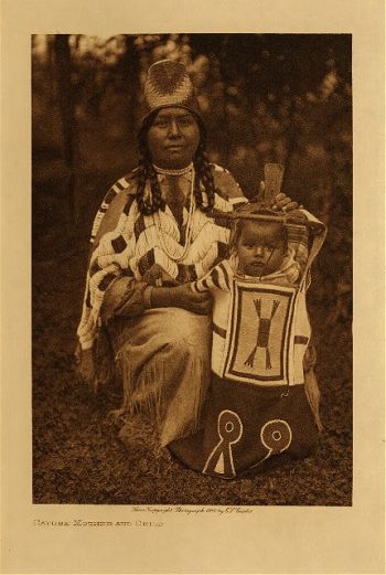 Cayuse mother and child 1910