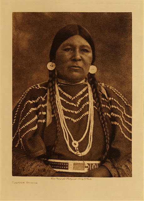 Cayuse woman 1910
