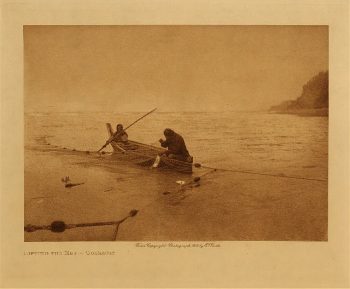Lifting the net (Quinault) 1912