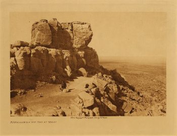 Approaching the gap at Walpi 1900