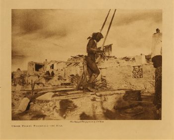 Snake priest entering the kiva 1921