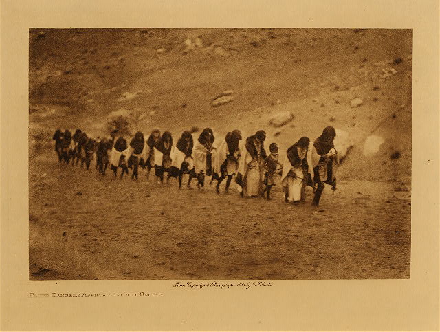 Flute dancers approaching the spring 1905