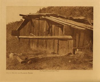 Yurok house on Klamath River 1923