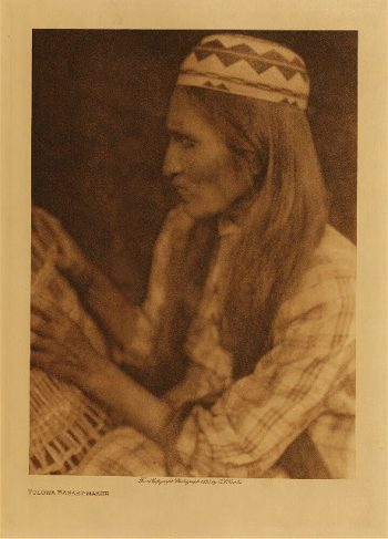 Tolowa basket-maker 1923