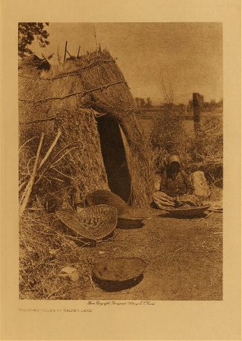 Paviotso house at Walker Lake 1924