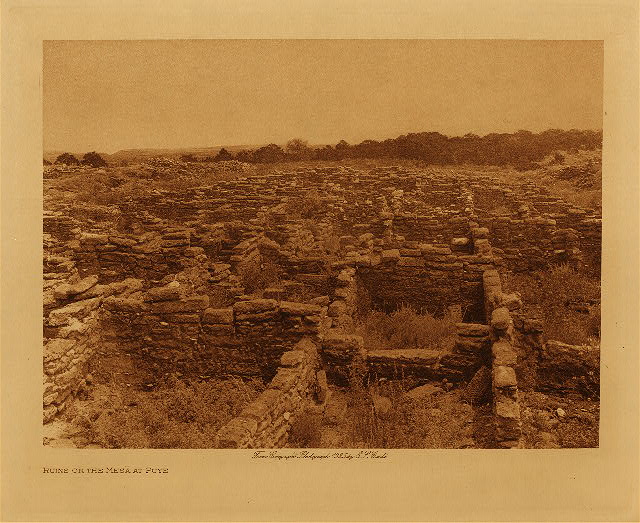 Ruins on the mesa at Puye 1925