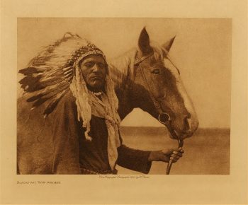 Blackfoot war-bonnet 1926