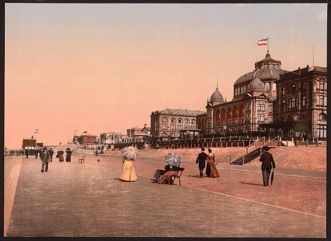 Le Kursaal, les hotels et la terrasse, Scheveningen, Holland