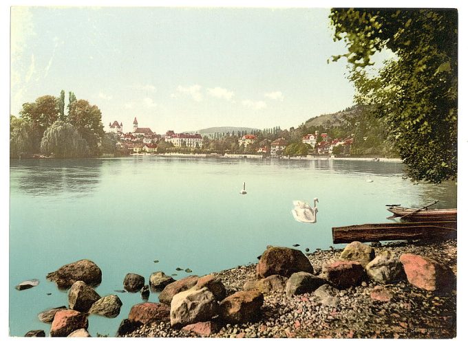 Thun with view of Lake of Thun, Bernese Oberland, Switzerland