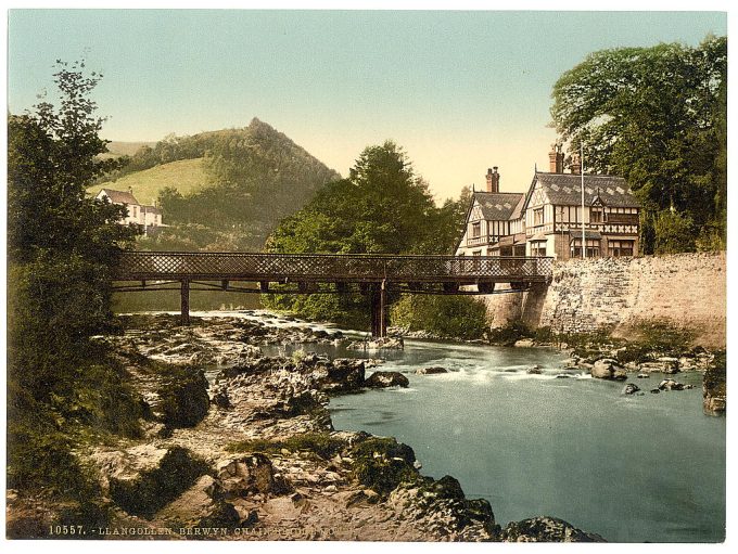 Chain Bridge Hotel, Berwyn Valley, Llangollen, Wales