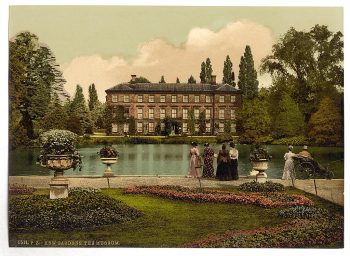Kew Gardens, the museum, London and suburbs, England