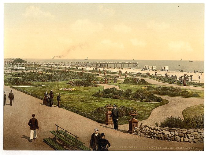 The beach, gardens and jetty, Yarmouth, England