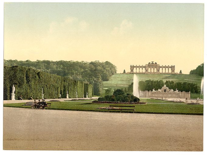 Schoenbrunn (i.e., Schönbrunn)Park, Vienna, Austro-Hungary