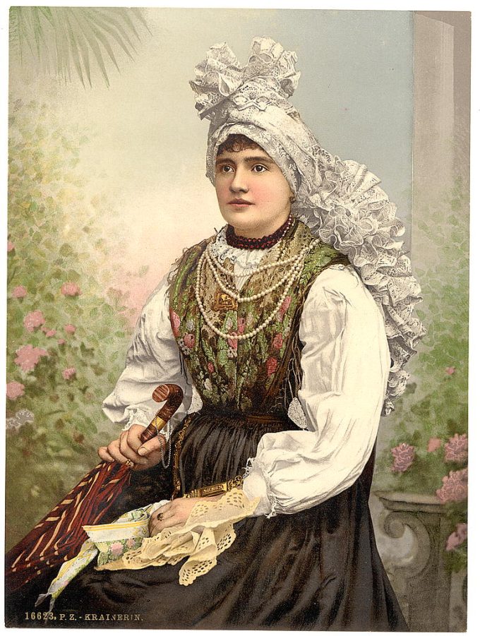 Girls in native costume, Carniola, Austro-Hungary
