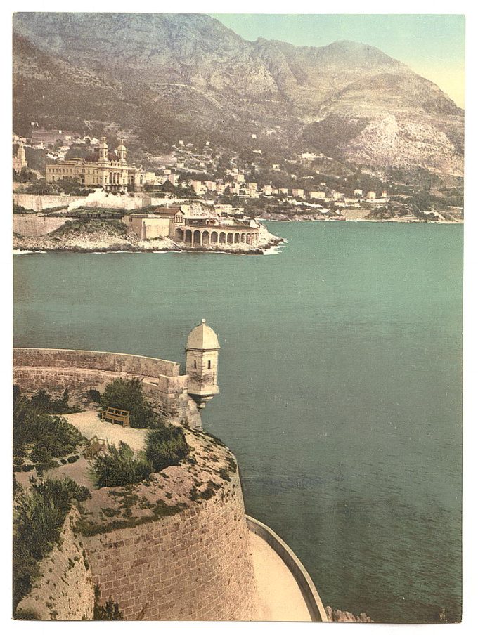 Waterfront with fortress in the foreground