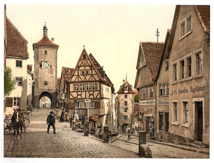 Ploenlein, Rothenburg (i.e. ob der Tauber), Bavaria, Germany