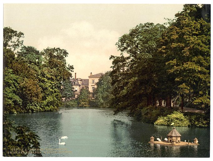 Water scene between Heedenthor and Bischofsthor, Bremen, Germany