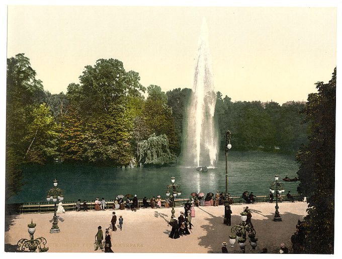Fountain in the Kurpark, Wiesbaden, Hesse-Nassau, Germany