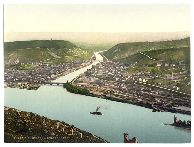 Bingen and the bridge, the Rhine, Germany