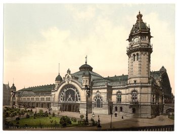 The railway station, Cologne, the Rhine, Germany