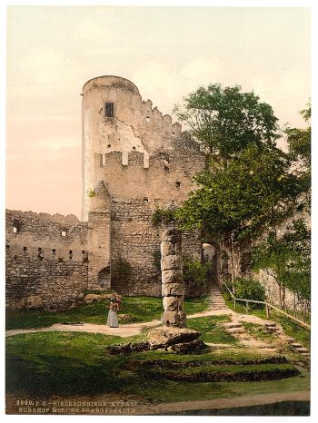 Burghof and Prangersaule, Kynast, Riesengebirge, Germany